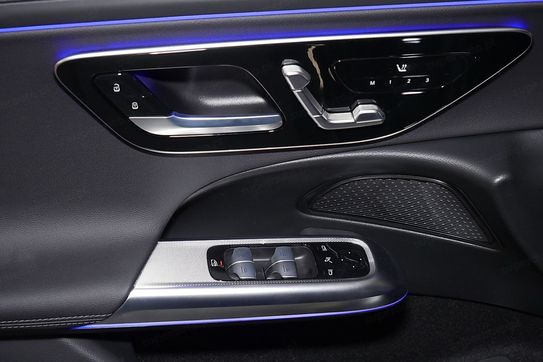 Mercedes E Klasa 220 d 4-Matic AMG