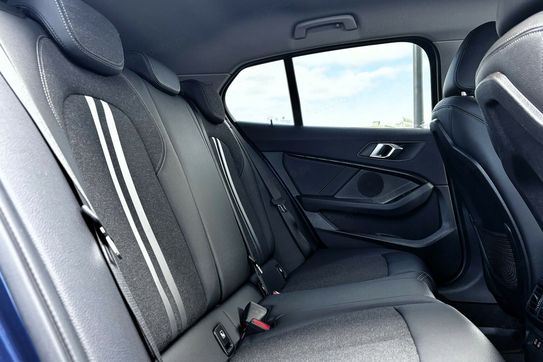 BMW Seria 1 118i Sport Line