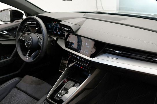 Audi A3 S3 TFSI quattro S tronic