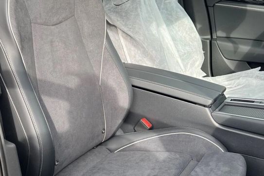 Volkswagen Passat Business Plus 1.5 TSI mHEV DSG
