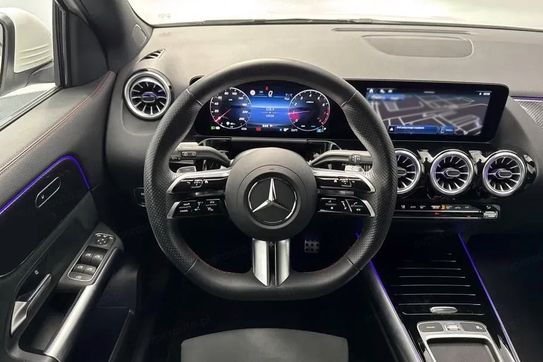 Mercedes GLA 200 AMG Line 7G-DCT