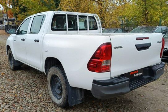 Toyota HiLux Double Cab DLX 4x4