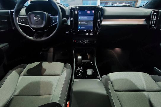 Volvo XC40 B3 Plus Dark