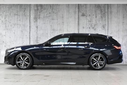 BMW Seria 5 520i mHEV aut