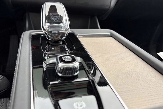 Volvo XC90 T8 AWD Plug-In Hybrid Ultra Bright 7os