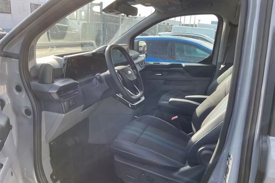 Ford Tourneo Custom 320 L2H1 Sport A8 AWD