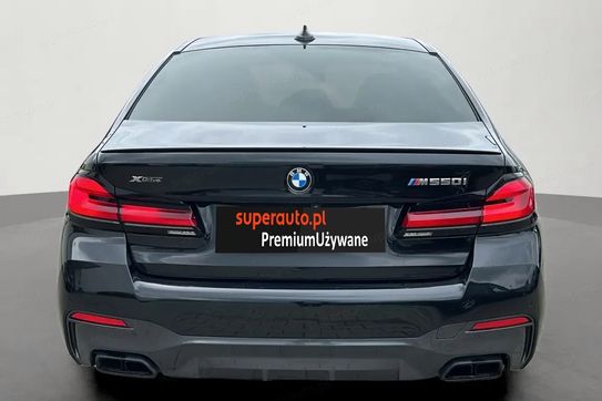 BMW Seria 5 M550i xDrive