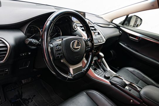 Lexus NX 200t Comfort AWD