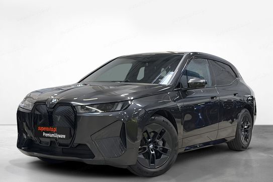 BMW iX xDrive45 100.6kWh
