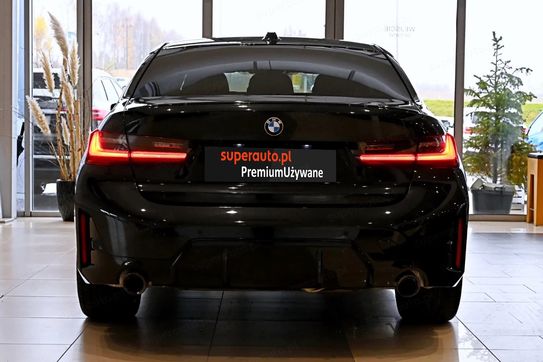 BMW Seria 3 330i xDrive M Sport