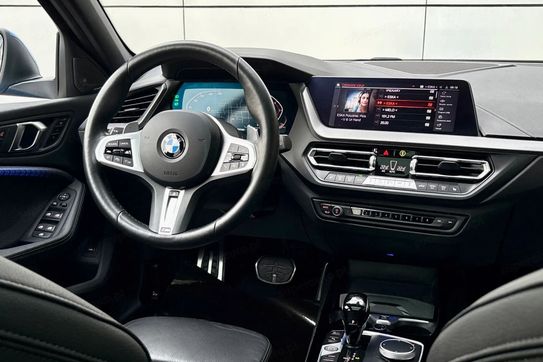 BMW Seria 1 120i M Sport sport-aut