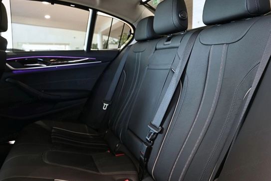 BMW Seria 5 540i xDrive Luxury Line