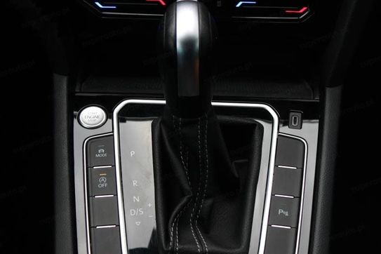 Volkswagen Passat 2.0 TDI 4Mot R-Line DSG