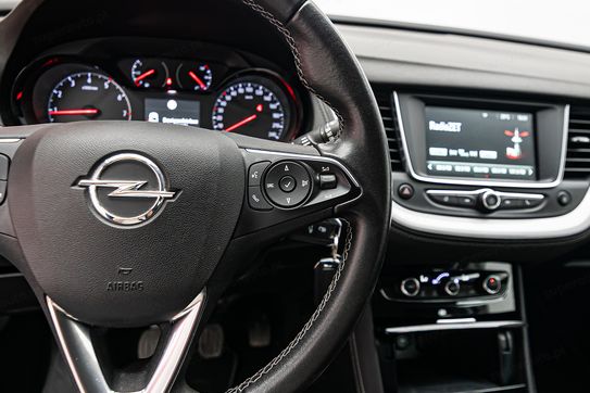 Opel Grandland X 1.2 T Edition