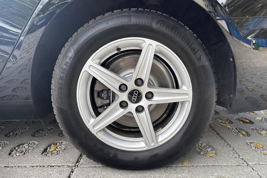 Audi A4 40 TFSI S tronic