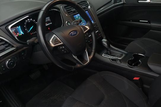 Ford Mondeo 2.0 Hybrid Titanium