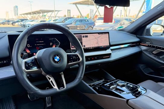 BMW Seria 5 Touring 540d xDrive M Sport