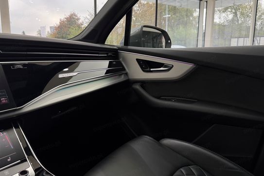 Audi Q7 SQ7 TFSI quattro