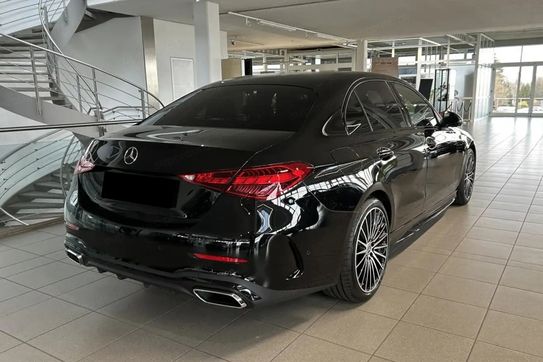 Mercedes Klasa C 300 e 4-Matic AMG