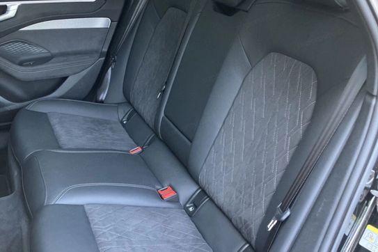 Audi A6 Avant TFSI mHEV 270 kW Quattro S tronic