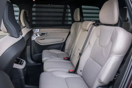 Volvo XC90 T8 AWD Plug-In Hybrid Ultra Dark