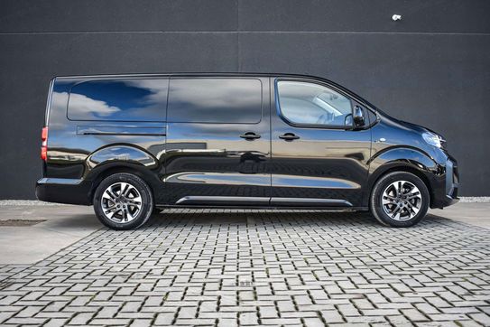 Opel Zafira Life Extra Long L2H1 Business AT8