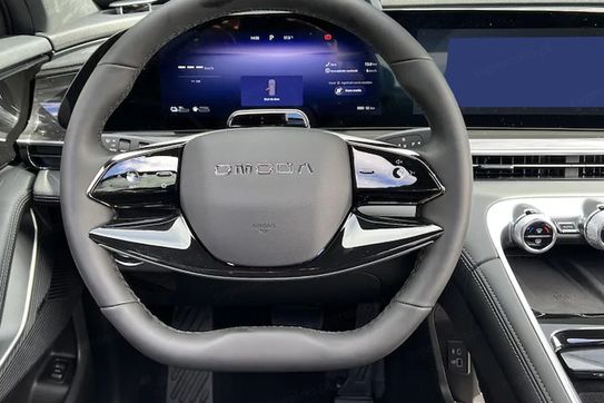 Omoda 9 1.5 Super Hybrid Exclusive AWD