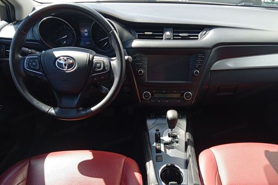 Toyota Avensis 1.8 Selection MS