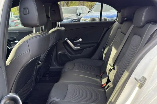 Mercedes Klasa A 180 AMG Line 7G-DCT