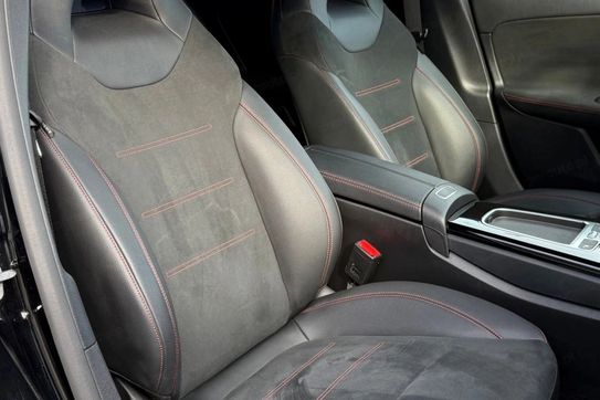 Mercedes Klasa A 250 e z EQ  AMG Line