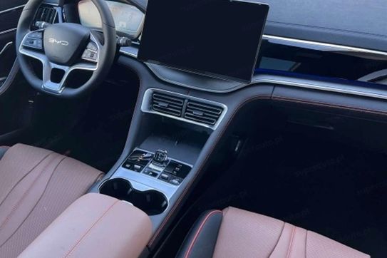 BYD Seal U DM-i  Design AWD