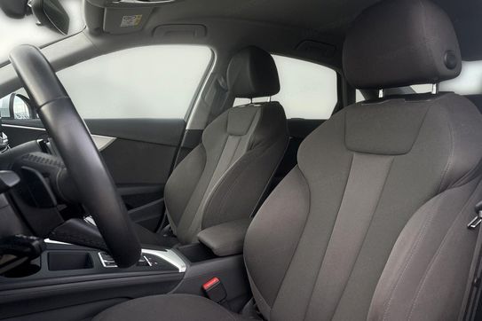 Audi A4 35 TFSI mHEV