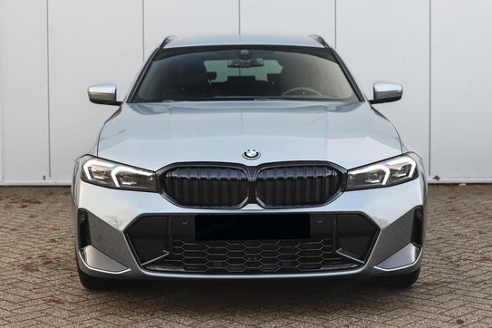 BMW Seria 3 Touring 330d xDrive M Sport