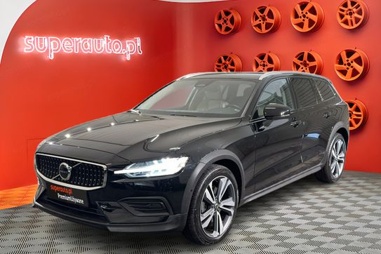 Volvo V60 CC Core B4 D AWD aut