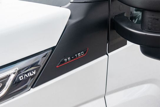 Iveco Daily 35S18 Kontener 8EP + Winda