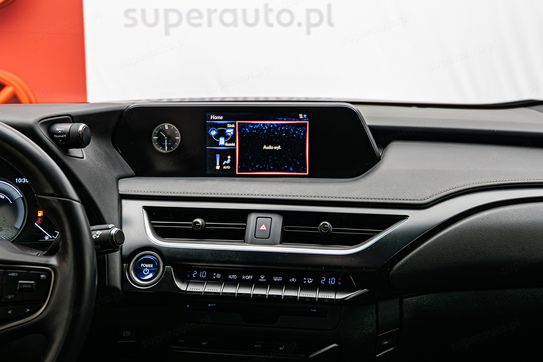 Lexus UX 250h F Impression