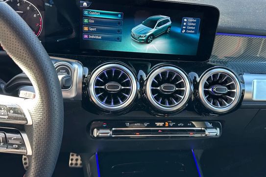 Mercedes GLB 200 mHEV AMG Line 7G-DCT