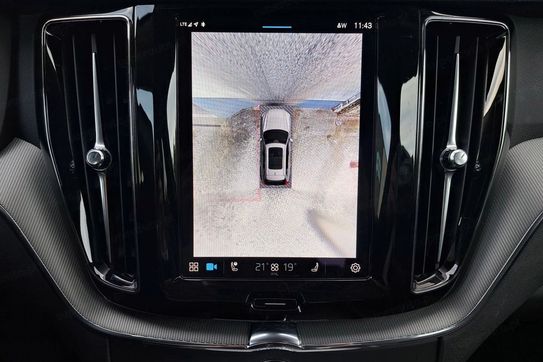 Volvo XC60 B5 B AWD Plus Dark aut