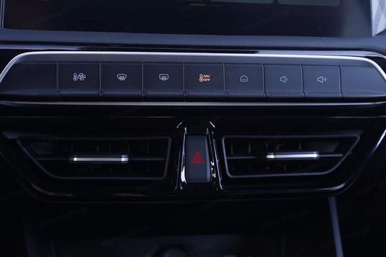 MG 3 1.5 HEV+ Exclusive