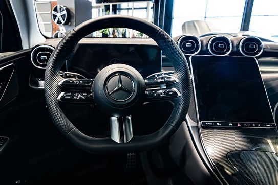 Mercedes GLC 200 4-Matic AMG Line