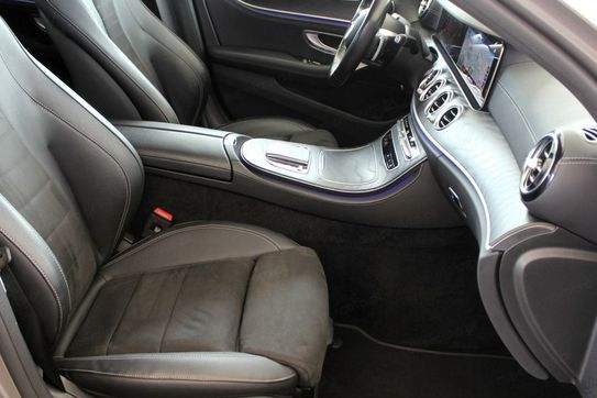 Mercedes Klasa E 220 d 4MATIC 9G-Tronic AMG Line