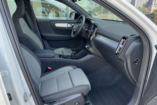 Volvo XC40 B3 Plus Dark
