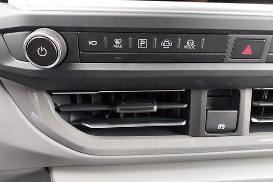 Volkswagen Caravelle TDI L2H1 Life aut