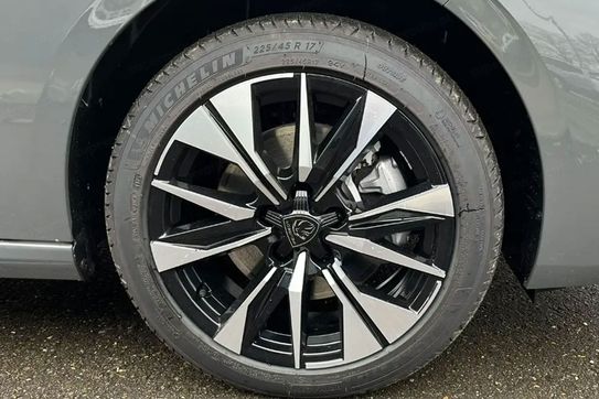 Peugeot 308 Allure S&S e-DCS6 1.2 mHEV