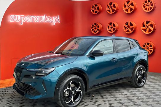 Alfa Romeo Junior 1.2 Ibrida