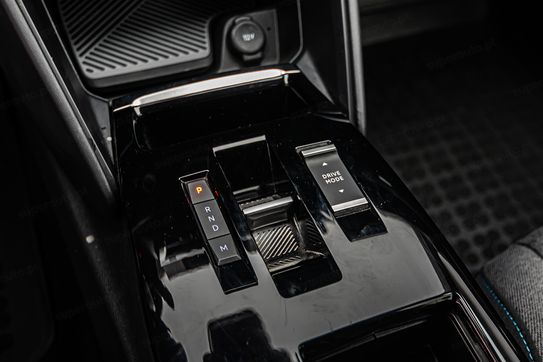 Citroen C4 1.2 PureTech Shine S&S EAT8