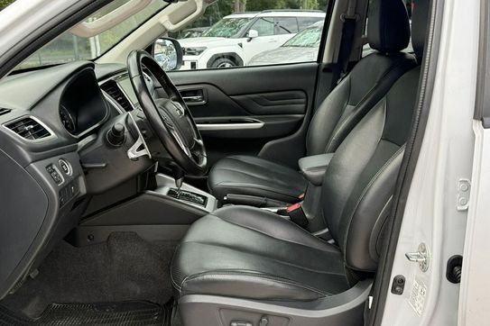 Mitsubishi L200 d Dc Instyle Plus