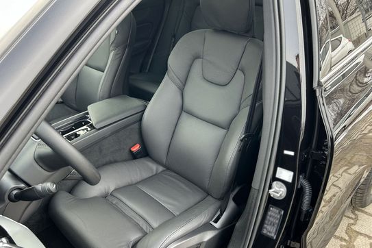 Volvo XC60 B5 B AWD Plus Dark aut