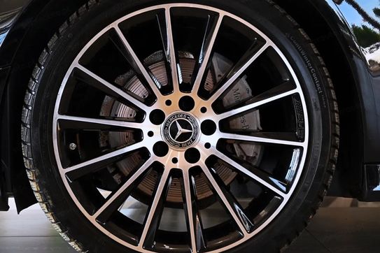 Mercedes Klasa C 180 9G-TRONIC AMG