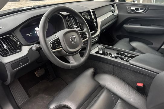 Volvo XC60 B4 B Plus Dark